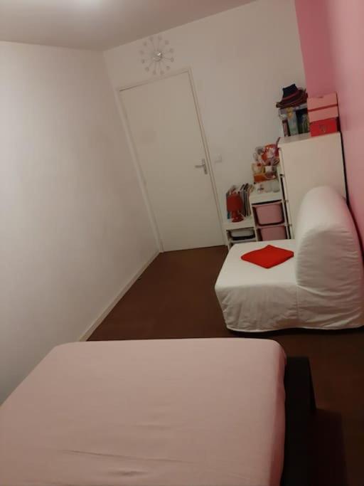 Joli Appartement Avec Jardin Et 2 Parkings Prives Аржантей Экстерьер фото